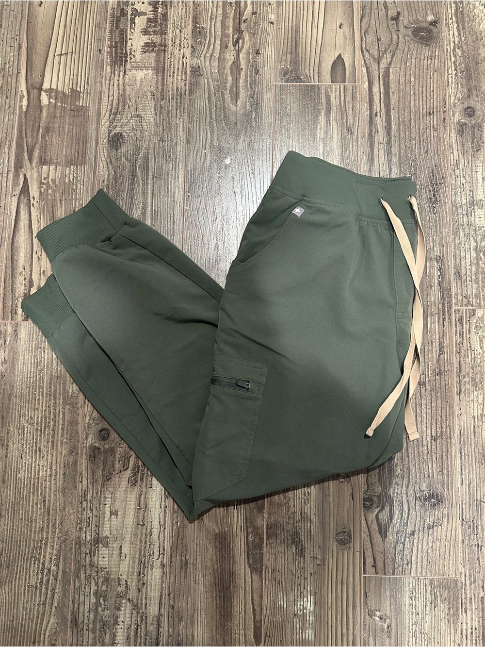 Figs Moss Zamora Petite Medium Jogger Scrub Pant